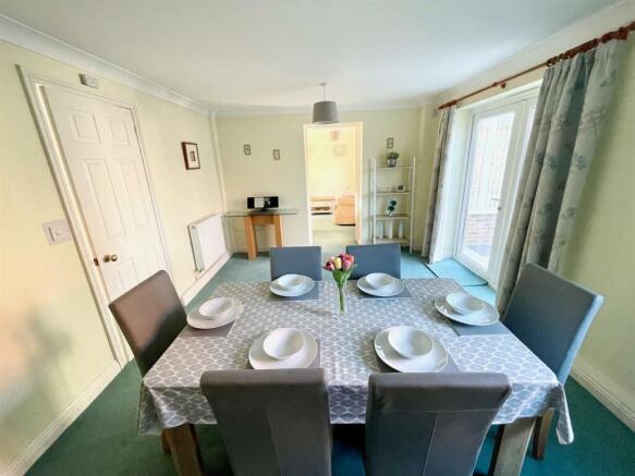2. Dining Room .JPG