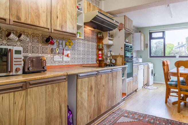 4 bed Detached for sale Image 12