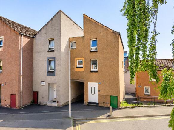 18 Ladywell Avenue Dundee-2.jpg