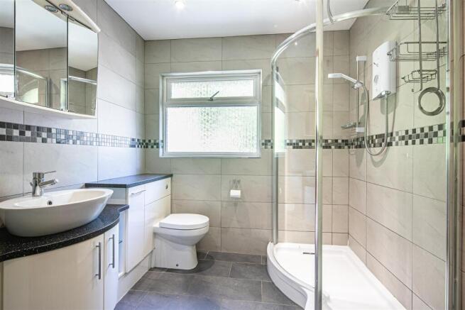 4 bed Detached for sale Image 12