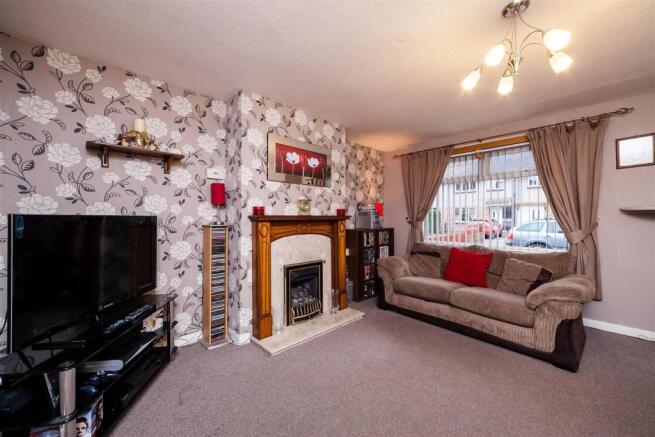 Lounge/ Dining Room