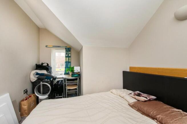 2 bed Apartment for sale Image 12