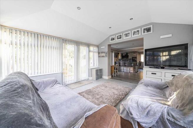 GARDEN ROOM
