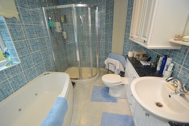 Master En-suite