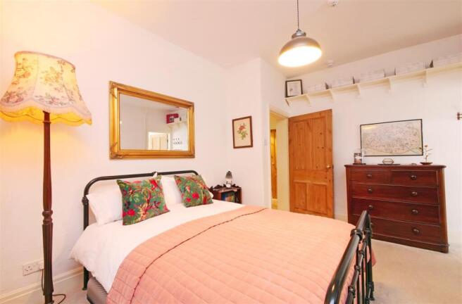 2 bed Apartment for sale Image 9