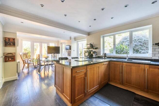 Kitchen / Dining Room