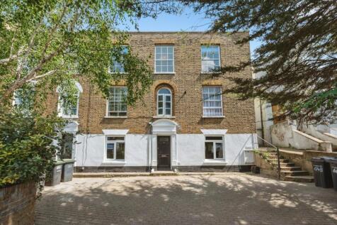 Wrotham Road, Gravesend, Kent, DA11