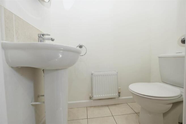 2 bed Terraced to rent Image 10