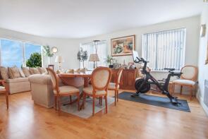 Flat 4, 1, Llanvanor Road, Cricklewood, London NW2 2AR