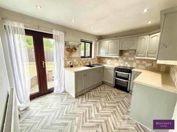 2 bed Semi-Detached for sale Image 4