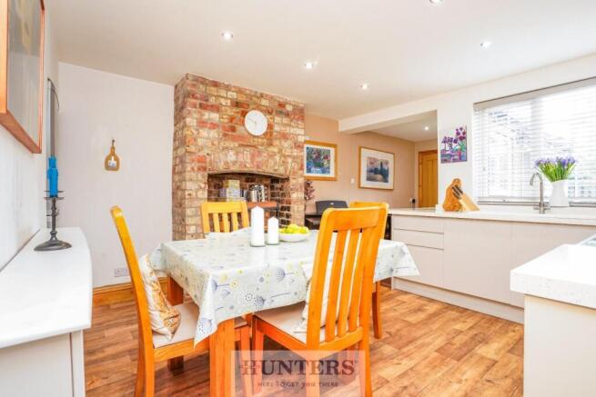 3 bed Terraced for sale Image 5