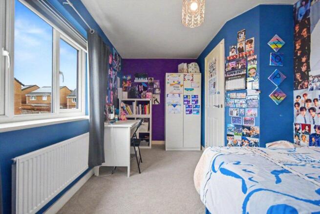 3 bed Semi-Detached for sale Image 12