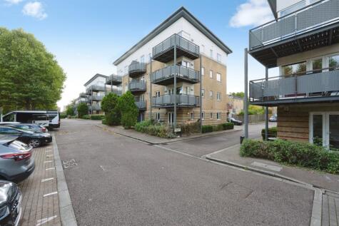 Cassio Place, Watford