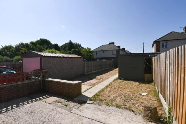 3 bed Semi-Detached for sale Image 12