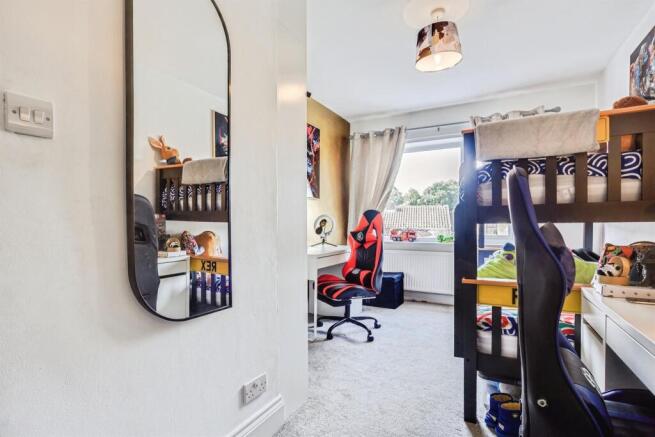 4 bed Detached for sale Image 11