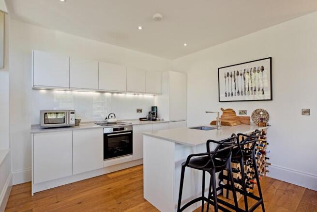 2 bed Apartment for sale Image 9