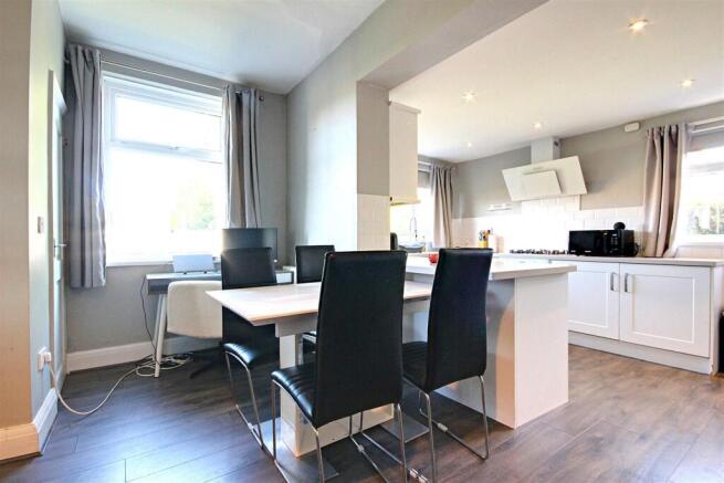 3 bed Detached for sale Image 8