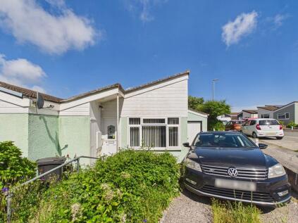 Mount Hawke, Truro, End terraced bungalow