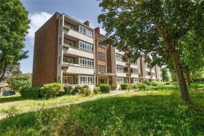 8, Ramsey Court, Park Road, Hornsey, London N8 8JU