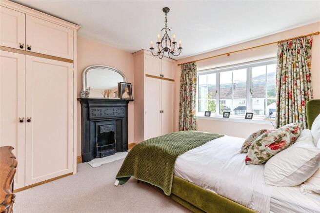 3 bed House for sale Image 12