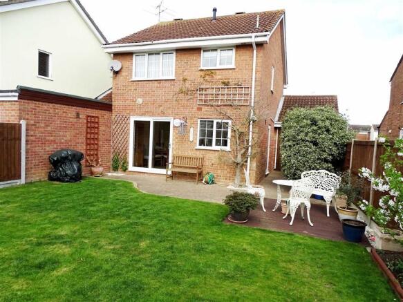 NEATLY KEPT REAR GARDEN