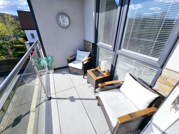 1 bed Flat for sale Image 6