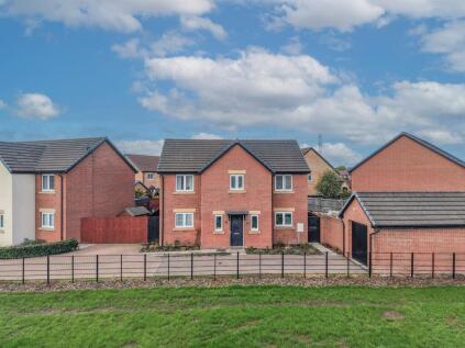 Sinter Grove, Glan Llyn