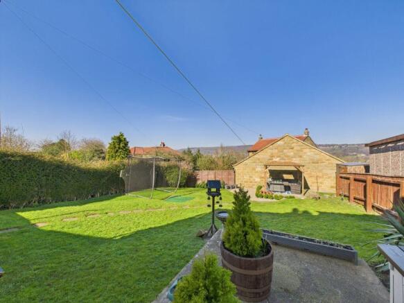 4 bed Detached for sale Image 12