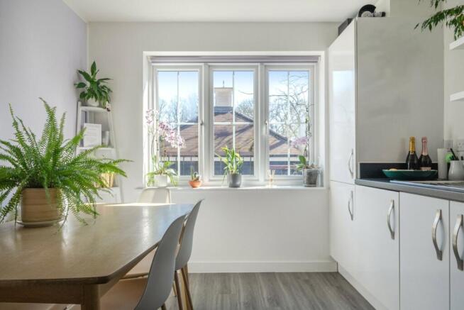 Baker Oats Drive, Wrecclesham, Farnham, GU10 photo 4