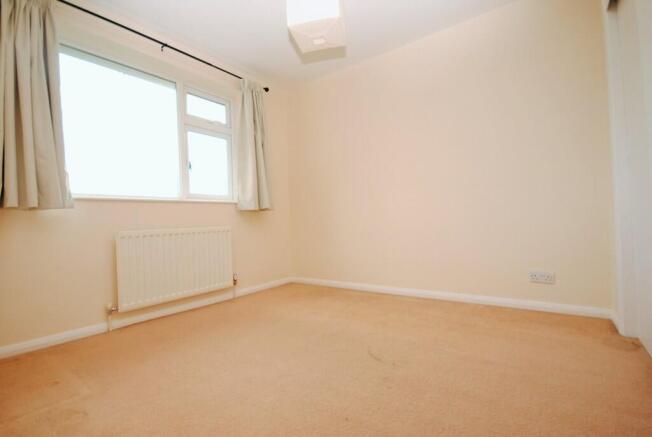 Bedroom 1.jpg