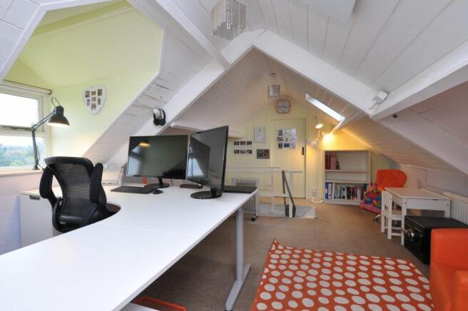 Photo 10
