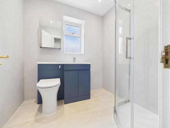 SHOWER ROOM