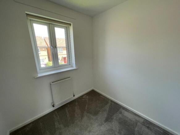 3 bed Semi-Detached to rent Image 11