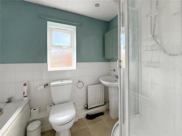 4 bed Detached for sale Image 10