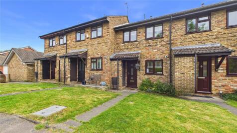 Spruce Drive, Lightwater, Surrey, GU18