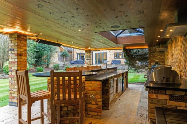 Outdoor Kitchen