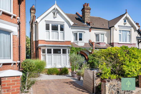 Conway Road, Southgate, N14