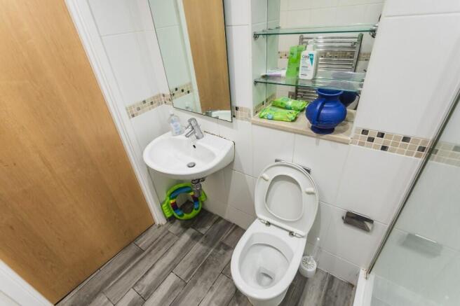 1 bed Flat for sale Image 8