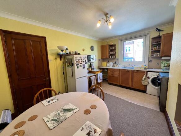 2 bed Apartment for sale Image 4