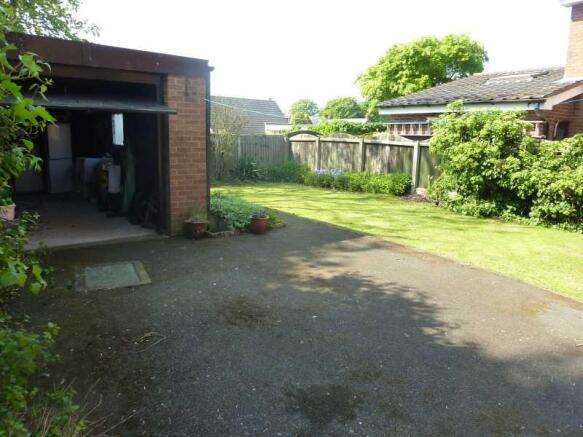 Garden & Driveway