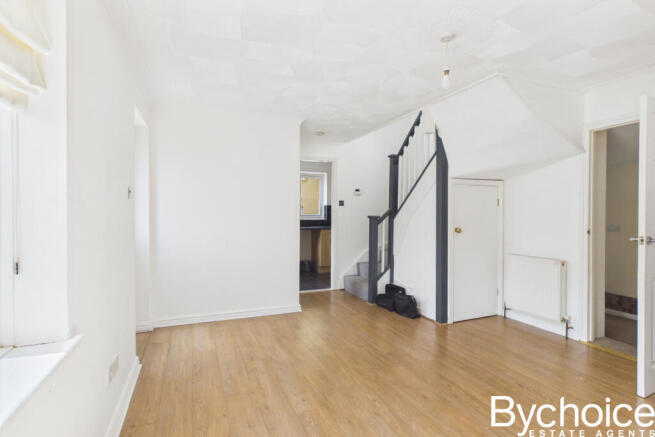 CAM05454G0-PR0209-STILL012