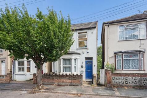 Gladstone Road, Watford, WD17