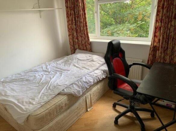 weydon-hill-close-gu9-8pa-931679