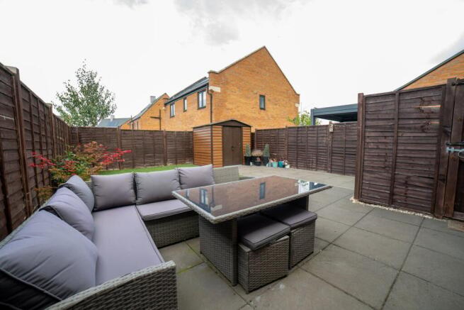 Sunstone Mews, Bishops Cleeve, Cheltenham, GL52 photo 4