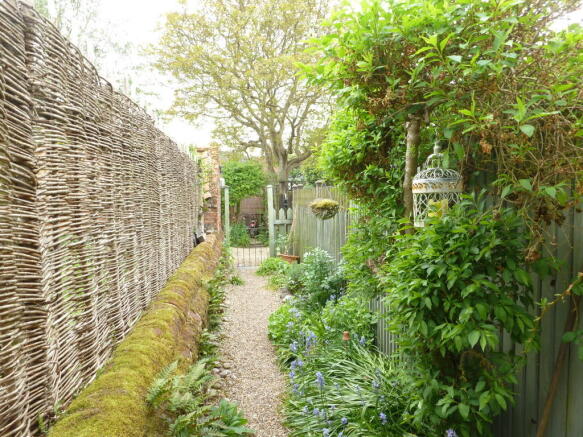 Rear Pathway