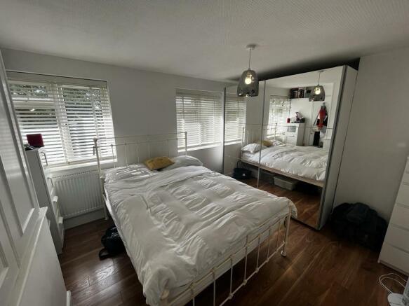 Bedroom 1.jpg