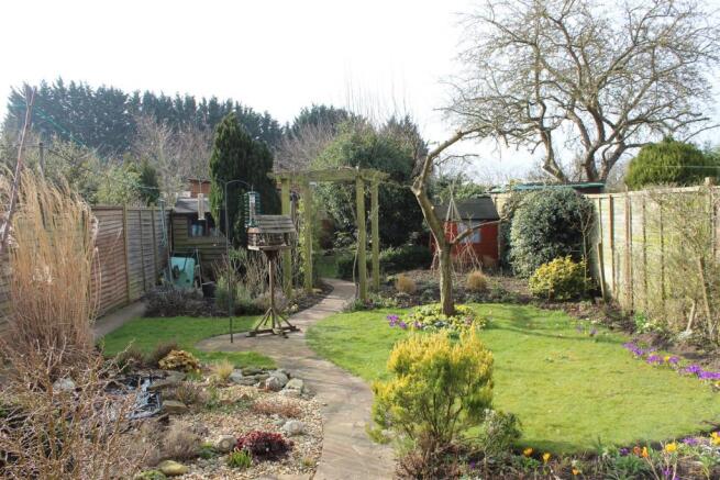 46 Chinnor Road Gard