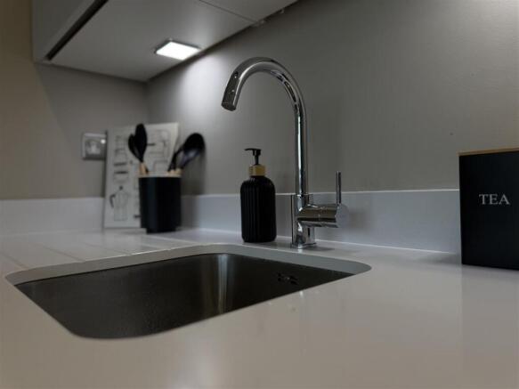 1 bed Apartment to rent Image 6