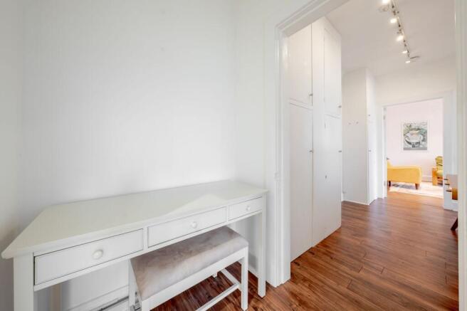 1 bed Flat for sale Image 10