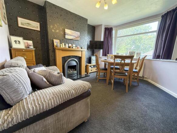 3 bed Semi-Detached for sale Image 4